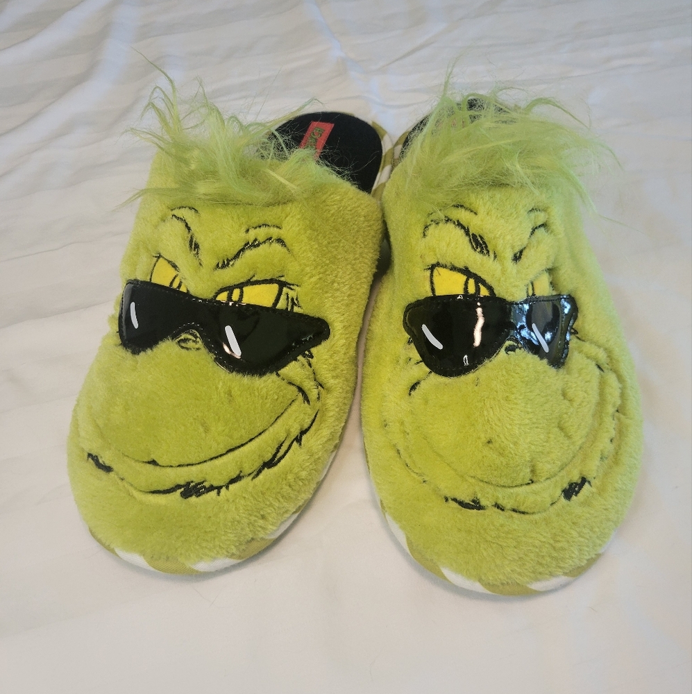 NWOT Grinch Slip-On Slippers Men's Size 11/12